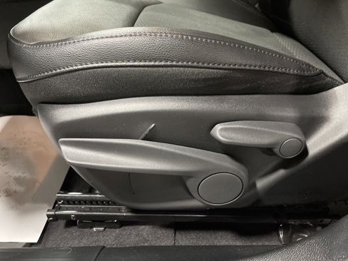 Used 2024 Jeep Compass Trailhawk image 10