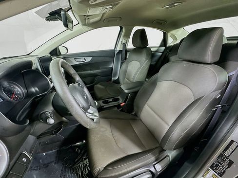 Used 2023 Kia Forte LXS w/ LXS Technology Package FWD image 15