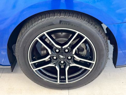 Used 2018 Ford Mustang GT w/ Equipment Group 301A RWD image 32