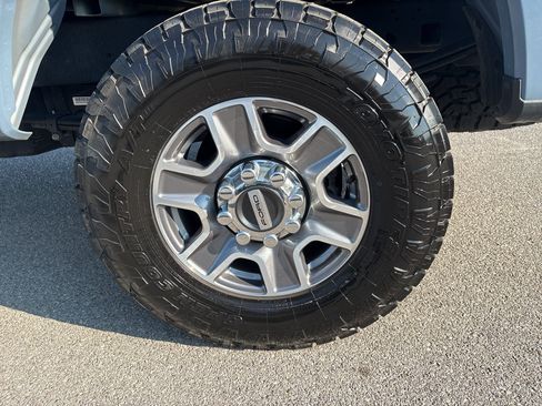 Used 2023 Ford F250 Lariat w/ Lariat Ultimate Package AWD/4WD image 37