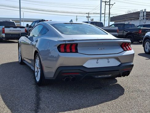 Used 2024 Ford Mustang GT Premium image 8