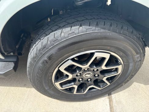 Used 2024 Ford Bronco Outer Banks AWD/4WD image 13