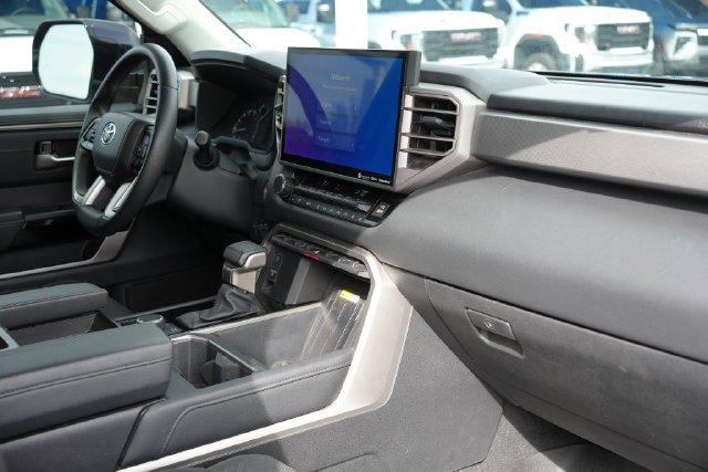 Used 2023 Toyota Tundra Limited w/ Power Package AWD/4WD image 15
