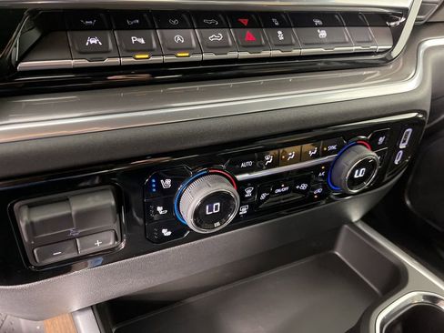 New 2026 Chevrolet Silverado 1500 High Country w/ High Country Premium Package AWD/4WD image 31
