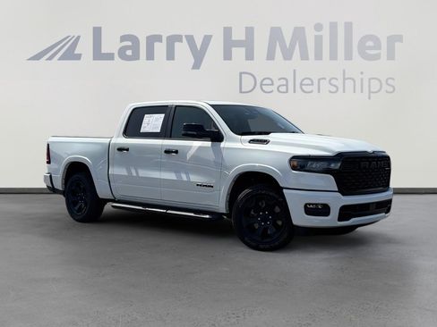 Used 2026 RAM 1500 Big Horn AWD/4WD image 8