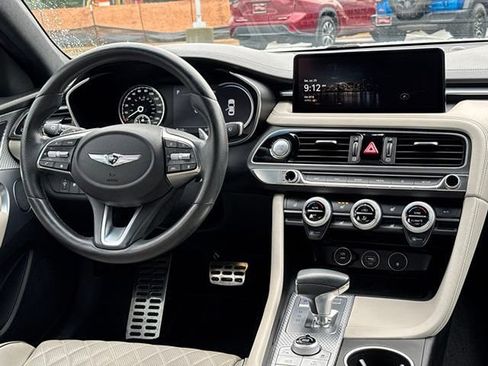 Used 2022 Genesis G70 3.3T RWD image 11