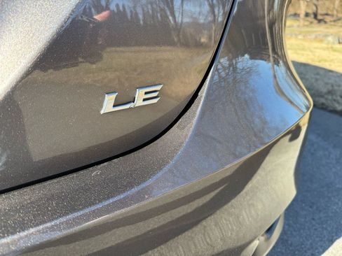 Used 2019 Toyota Camry LE image 31