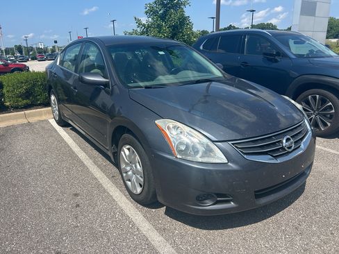 Used 2012 Nissan Altima 2.5 FWD image 3