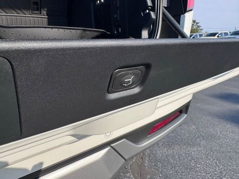 Used 2025 Ford Expedition Max Platinum w/ Driver's Package image 30