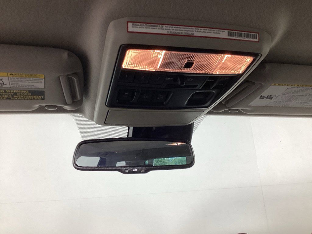 Used 2021 Toyota 4Runner Limited AWD/4WD image 17