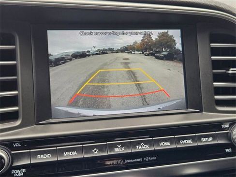 Used 2019 Hyundai Elantra Limited w/ Cargo Package image 14