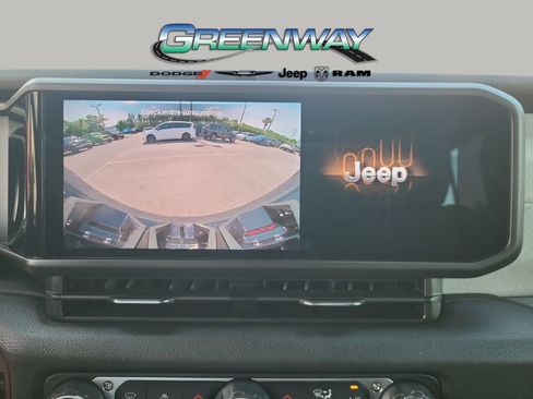 Used 2025 Jeep Wrangler Unlimited Sport AWD/4WD image 20