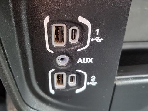 Used 2024 RAM 3500 Big Horn AWD/4WD image 38