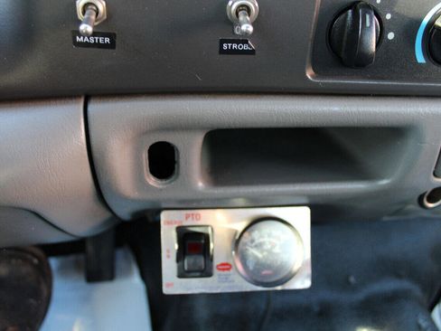 Used 2002 Ford F450 XL image 15