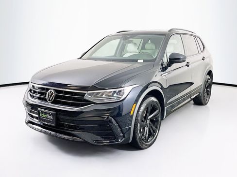 Used 2023 Volkswagen Tiguan SE R-Line FWD image 3