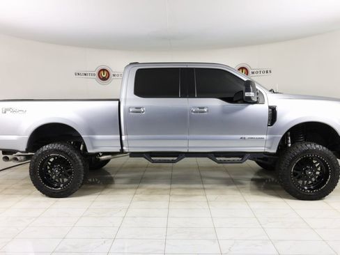 Used 2021 Ford F250 Lariat AWD/4WD image 2