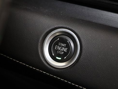 Used 2022 Cadillac Escalade ESV Premium Luxury image 37