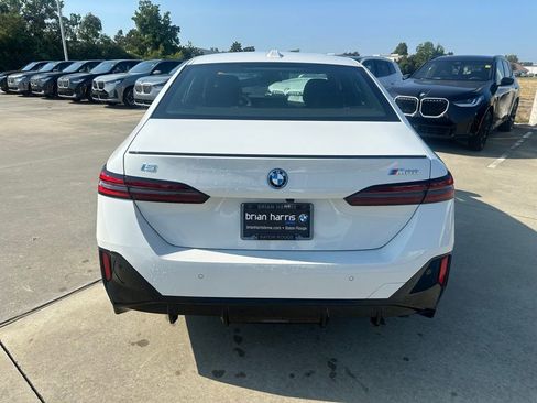 New 2025 BMW i5 M60 w/ Premium Package AWD/4WD image 4