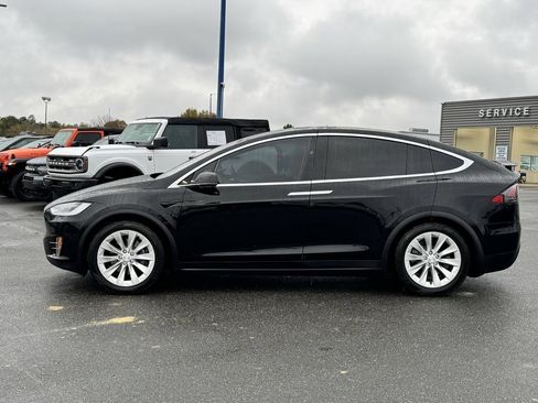 Used 2017 Tesla Model X 75D image 3
