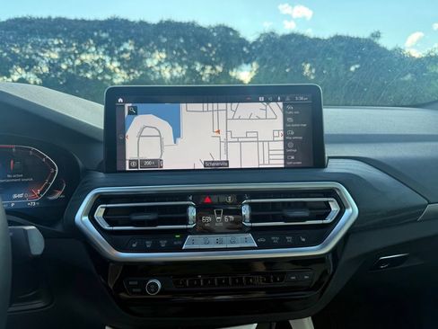 Used 2025 BMW X4 xDrive30i w/ Premium Package AWD/4WD image 33