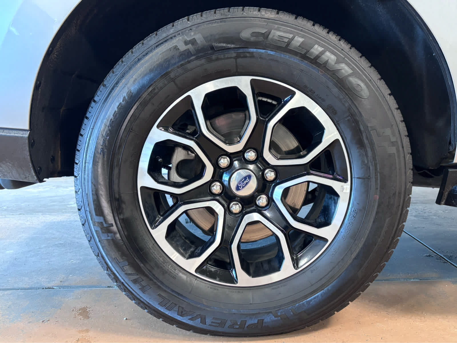 Used 2024 Ford Expedition XLT AWD/4WD image 9