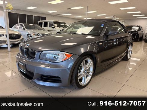 Used 2013 BMW 135i Convertible RWD image 1