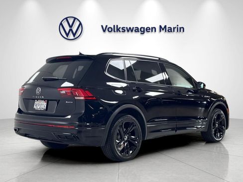 Used 2024 Volkswagen Tiguan SE R-Line AWD/4WD image 5