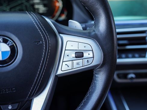 Used 2022 BMW X7 xDrive40i w/ Premium Package image 32