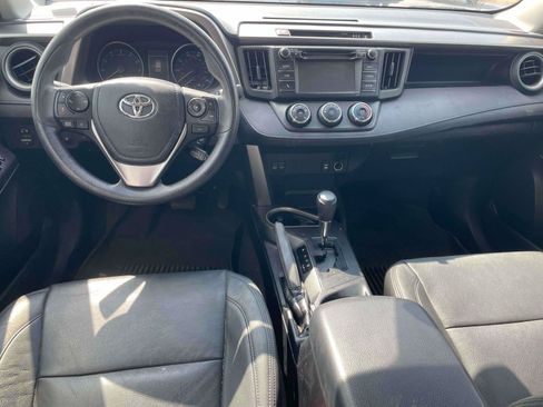 Used 2017 Toyota RAV4 LE AWD/4WD image 15