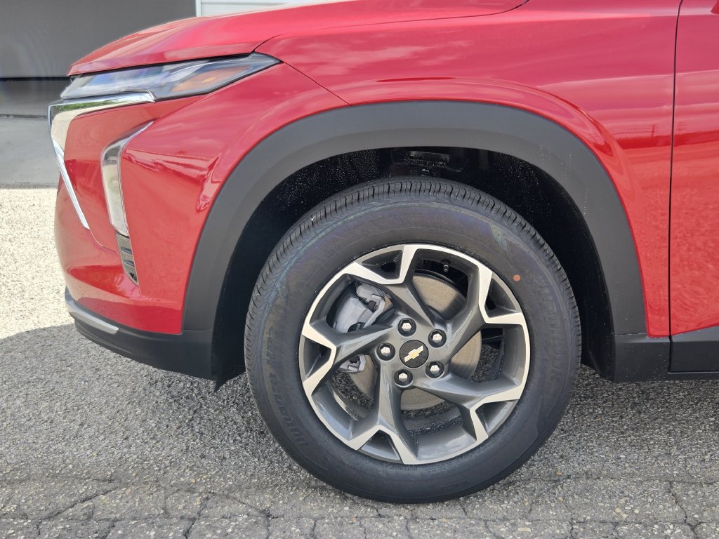 New 2026 Chevrolet Trax LT w/ LT Convenience Package FWD image 9