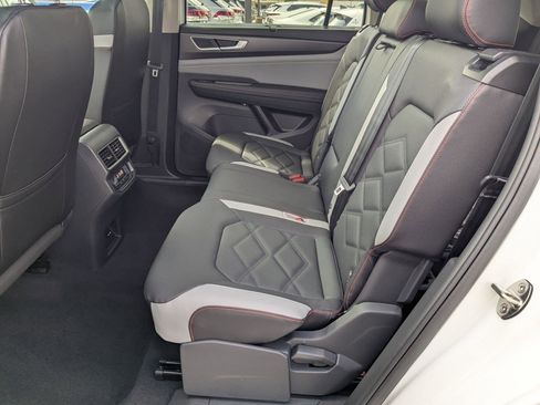 New 2026 Volkswagen Atlas Peak Edition image 28