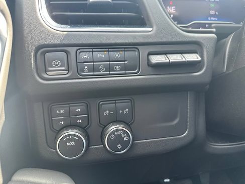 Used 2023 Chevrolet Tahoe High Country AWD/4WD image 28