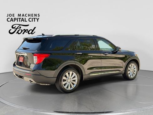 Used 2022 Ford Explorer Limited w/ Equipment Group 301A AWD/4WD image 5
