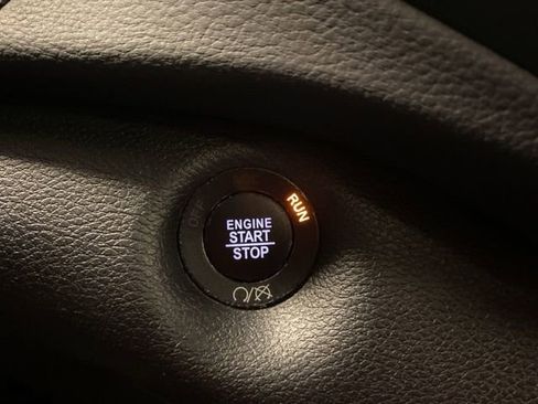 Used 2021 Jeep Cherokee Latitude Lux 80th Anniv w/ Quick Order Package 26U 80TH image 19