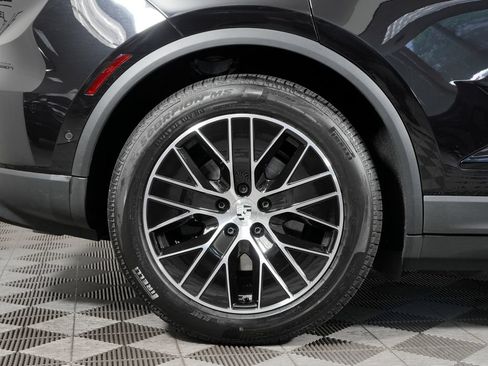 Certified 2025 Porsche Macan 4 Electric w/ Premium Package AWD/4WD image 15