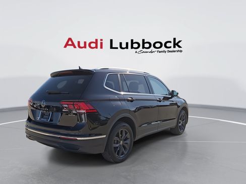 Used 2024 Volkswagen Tiguan SE w/ Panoramic Sunroof Package AWD/4WD image 8
