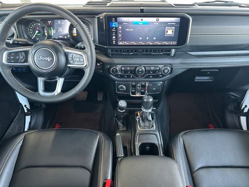 Used 2024 Jeep Wrangler Unlimited Sahara AWD/4WD image 12