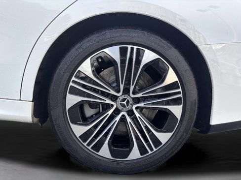 Used 2024 Mercedes-Benz E 450 E 450 image 32