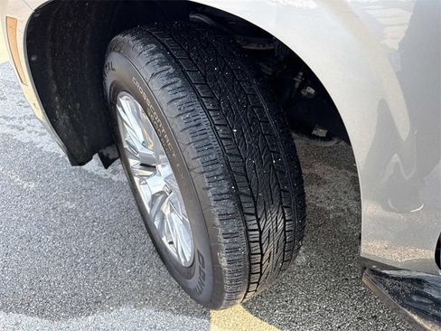 Used 2025 GMC Yukon Denali image 32