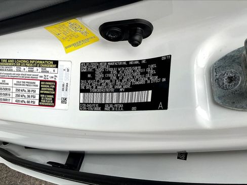 Used 2012 Toyota Sienna SE FWD image 18
