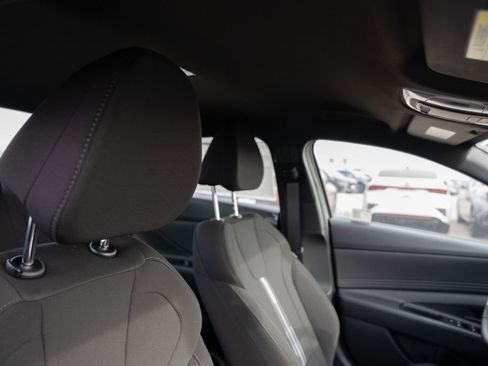 New 2025 Hyundai Elantra Sport image 12