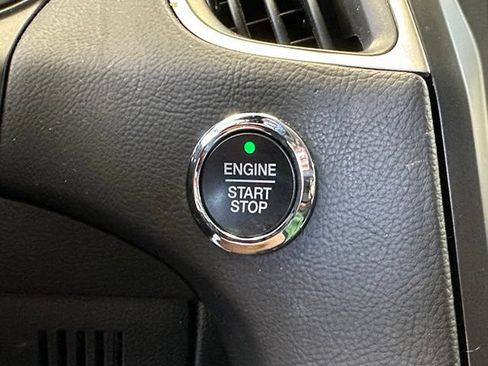 Used 2024 Ford Edge SEL AWD/4WD image 11