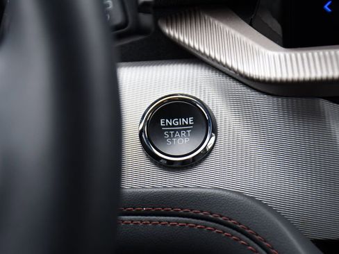 Used 2025 Ford Explorer Active image 26