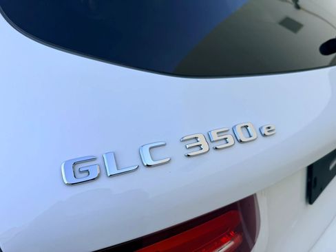 Used 2019 Mercedes-Benz GLC 350e 4MATIC image 14