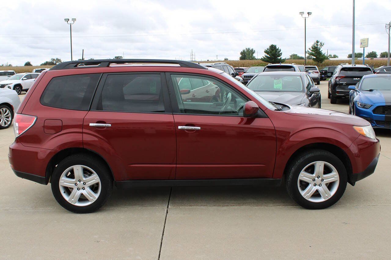 Used 2010 Subaru Forester 2.5X Premium AWD/4WD image 4