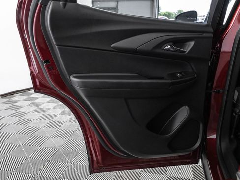 Used 2023 Chevrolet TrailBlazer RS w/ Sun and Liftgate Package FWD image 38