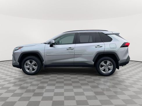 Used 2025 Toyota RAV4 XLE AWD/4WD image 4