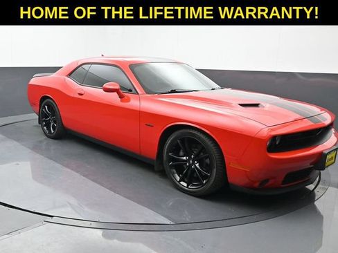 Used 2018 Dodge Challenger R/T w/ Blacktop Package RWD image 8