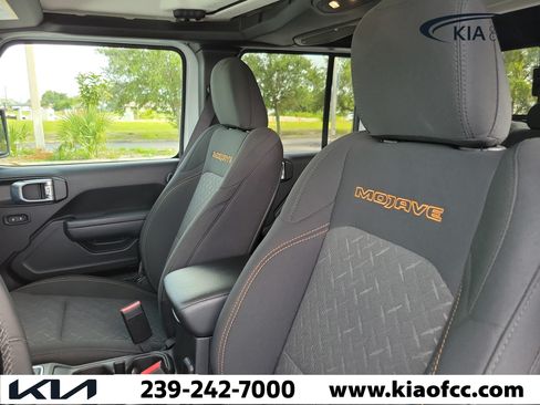 Used 2026 Jeep Gladiator Mojave AWD/4WD image 21