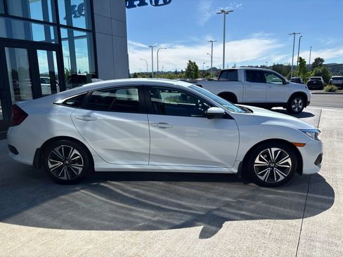 Used 2017 Honda Civic EX-L image 4